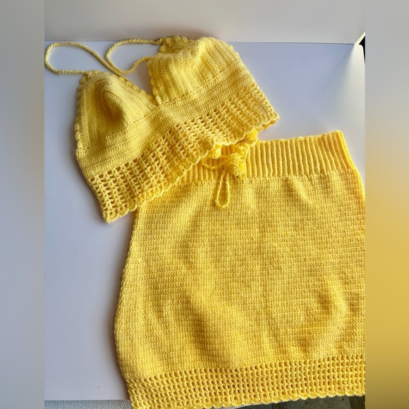 NEW Handmade 💛Rare Set, knit crochet skirt and bralette , crop top - Picture 2 of 7
